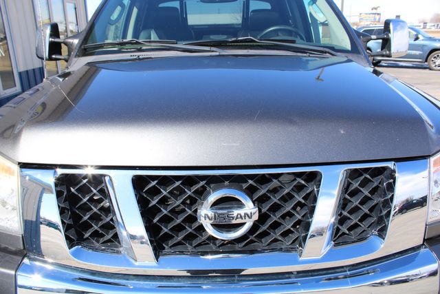 2011 Nissan Titan SL Crewcab 4x4