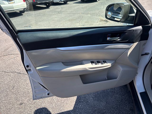 2011 Subaru Outback 2.5i Premium