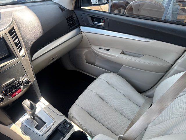 2011 Subaru Outback 2.5i Premium