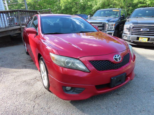 2011 Toyota Camry SE 6-Spd AT 