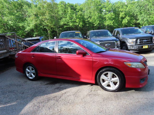 2011 Toyota Camry SE 6-Spd AT 