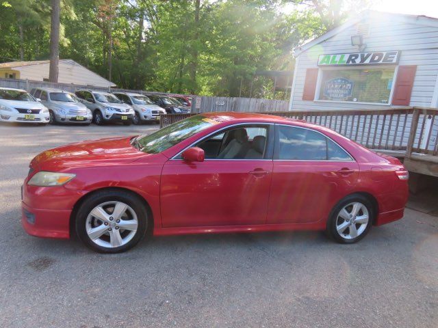 2011 Toyota Camry SE 6-Spd AT 