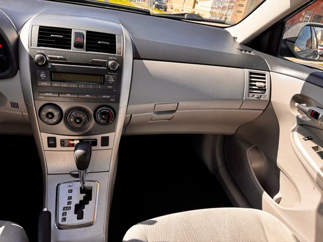 2011 Toyota Corolla LE