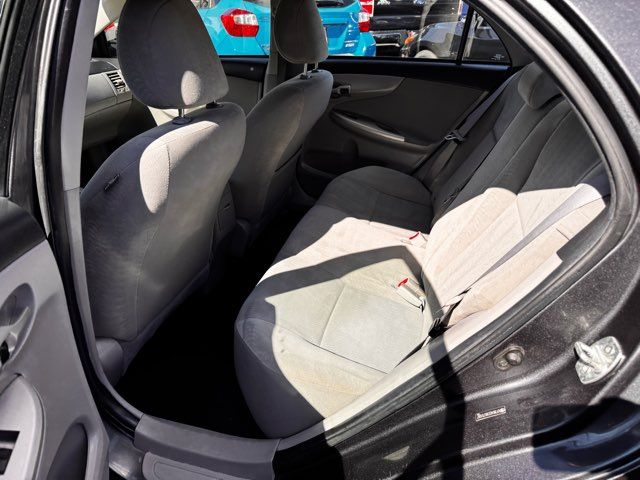 2011 Toyota Corolla LE