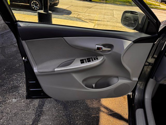 2011 Toyota Corolla LE