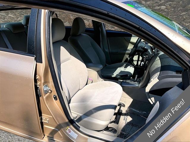 2011 Toyota Corolla LE