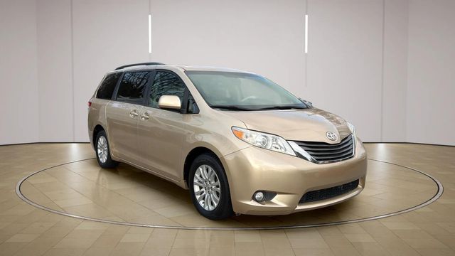2011 Toyota Sienna XLE 8-Passenger | Alpharetta, GA | Star Motors