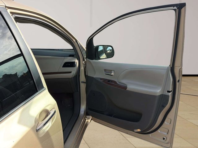 2011 Toyota Sienna XLE 8-Passenger | Alpharetta, GA | Star Motors
