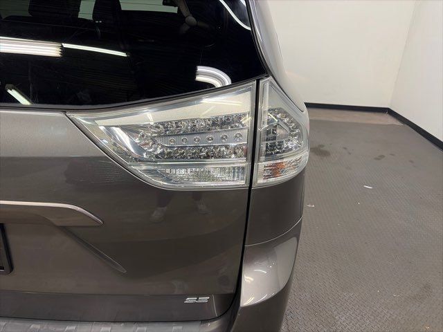 2011 Toyota Sienna SE 8-Passenger