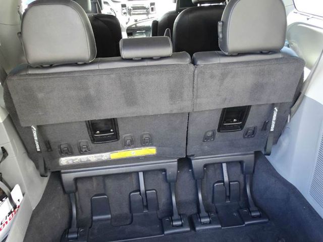 2011 Toyota Sienna SE