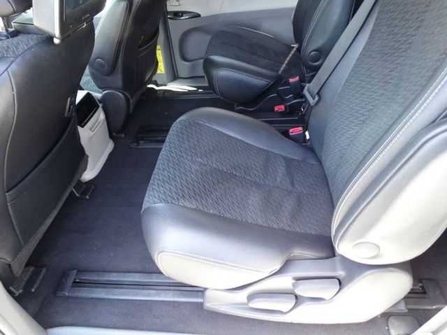 2011 Toyota Sienna SE