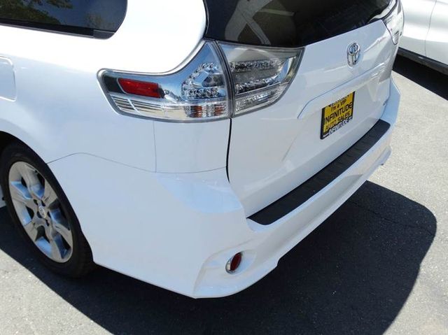 2011 Toyota Sienna SE