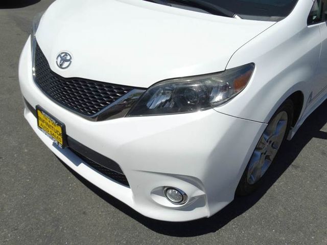 2011 Toyota Sienna SE