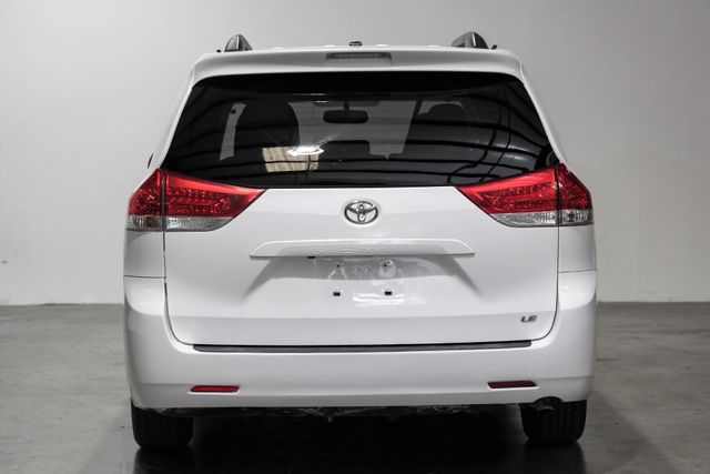 2011 Toyota Sienna LE 8-Passenger