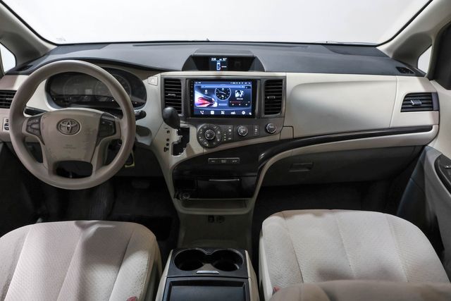 2011 Toyota Sienna LE 8-Passenger