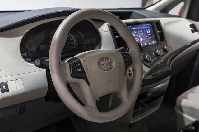 2011 Toyota Sienna LE 8-Passenger