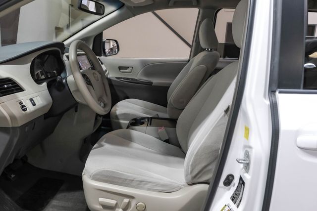 2011 Toyota Sienna LE 8-Passenger