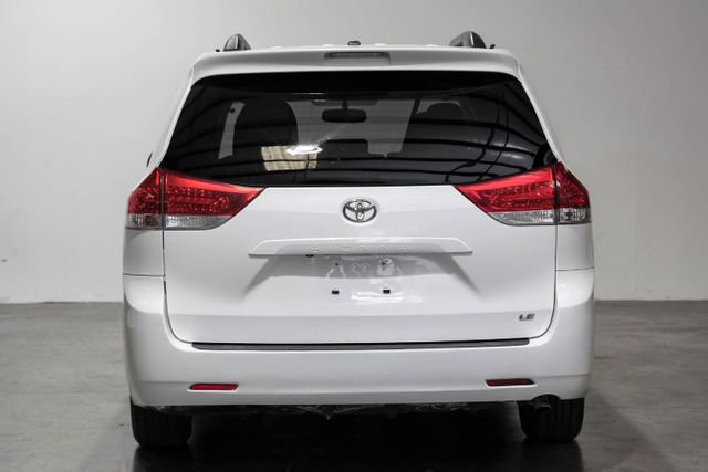 2011 Toyota Sienna LE 8-Passenger