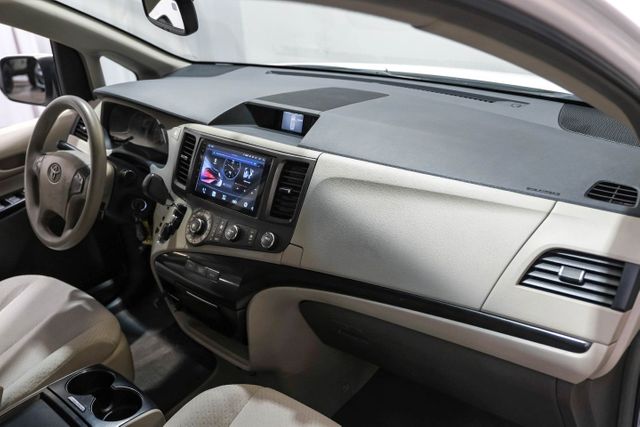 2011 Toyota Sienna LE 8-Passenger