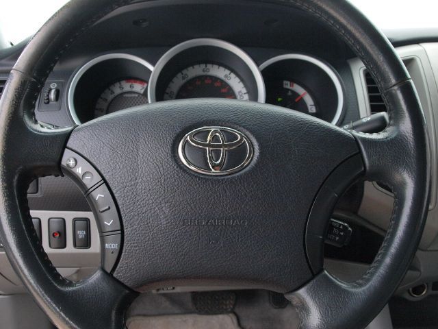 2011 Toyota Tacoma Pickup 4D 5 ft