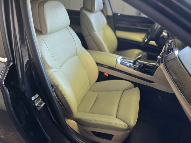 2012 BMW 7 Series ALPINA B7 LWB 2012 BMW 7 Series ALPINA B7 LWB