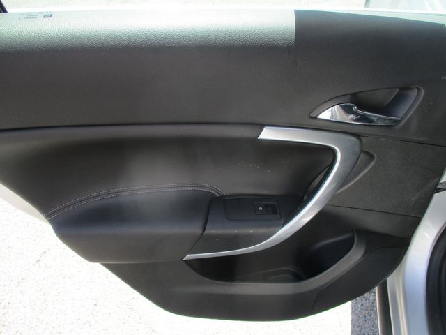 2012 Buick Regal Premium 1