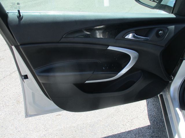 2012 Buick Regal Premium 1