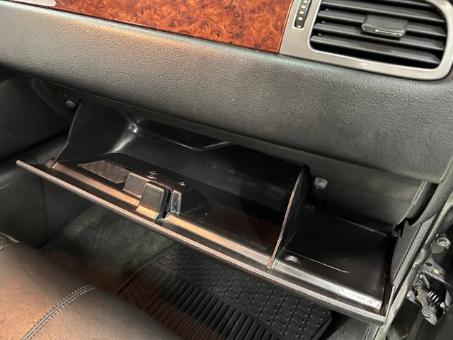 2012 Chevrolet Suburban LT | Houston, TX | Houston Auto Credit 2012 Chevrolet Suburban LT | Houston, TX | Houston Auto Credit