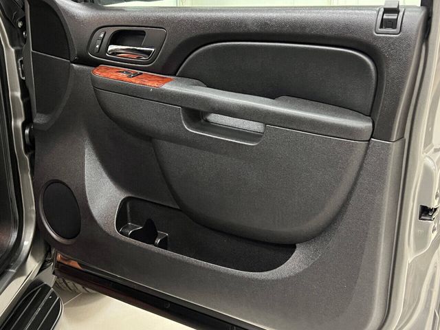 2012 Chevrolet Suburban LT | Houston, TX | Houston Auto Credit 2012 Chevrolet Suburban LT | Houston, TX | Houston Auto Credit