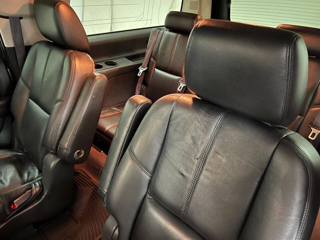 2012 Chevrolet Suburban LT | Houston, TX | Houston Auto Credit 2012 Chevrolet Suburban LT | Houston, TX | Houston Auto Credit