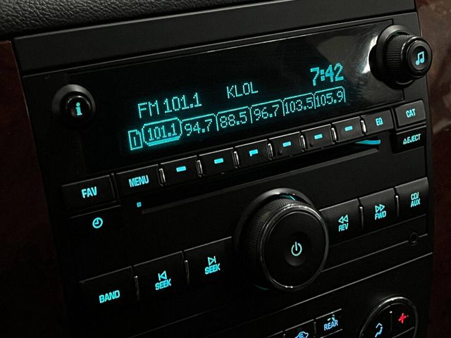 2012 Chevrolet Suburban LT | Houston, TX | Houston Auto Credit 2012 Chevrolet Suburban LT | Houston, TX | Houston Auto Credit