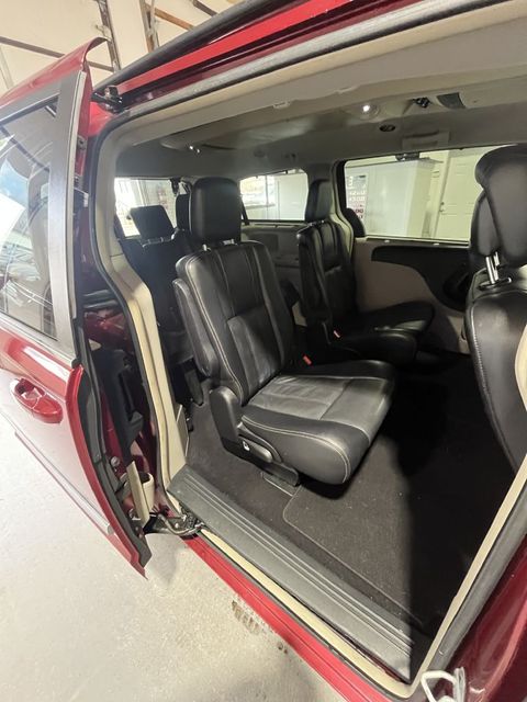 2012 Chrysler Town and Country Touring-L | Annapolis, MD | Annapolis Public Auto Auction 2012 Chrysler Town and Country Touring-L | Annapolis, MD | Annapolis Public Auto Auction