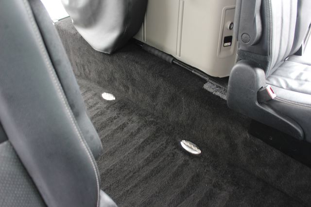 2012 Chrysler Town and Country Freedom Mobility Wheelchair Van Touring | Granite City, Illinois | MasterCars Company Inc.