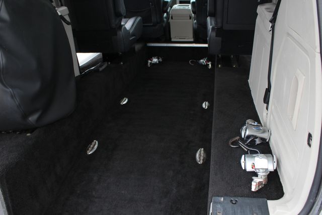 2012 Chrysler Town and Country Freedom Mobility Wheelchair Van Touring | Granite City, Illinois | MasterCars Company Inc.
