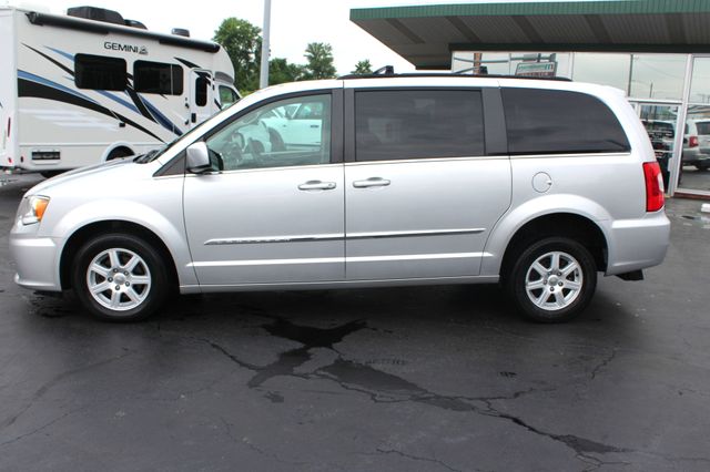 2012 Chrysler Town and Country Freedom Mobility Wheelchair Van Touring | Granite City, Illinois | MasterCars Company Inc. 2012 Chrysler Town and Country Freedom Mobility Wheelchair Van Touring | Granite City, Illinois | MasterCars Company Inc.