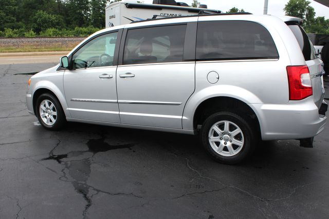 2012 Chrysler Town and Country Freedom Mobility Wheelchair Van Touring | Granite City, Illinois | MasterCars Company Inc. 2012 Chrysler Town and Country Freedom Mobility Wheelchair Van Touring | Granite City, Illinois | MasterCars Company Inc.