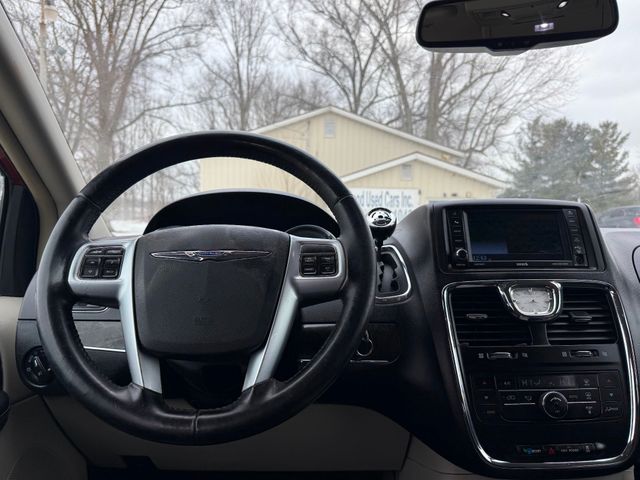 2012 Chrysler Town and Country Touring
