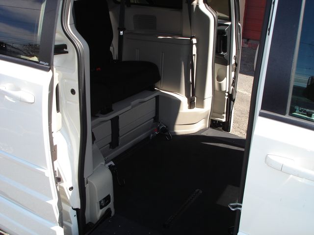 2012 Dodge Grand Caravan SXT w/Ramp | Charlotte, North Carolina | ADVENTURE VANS