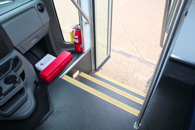 2012 Ford E-350 13 Passenger Starcraft Shuttle Bus With Wheelchair Lift | Irving, Texas | Lonestar Automart Inc. 2012 Ford E-350 13 Passenger Starcraft Shuttle Bus With Wheelchair Lift | Irving, Texas | Lonestar Automart Inc.