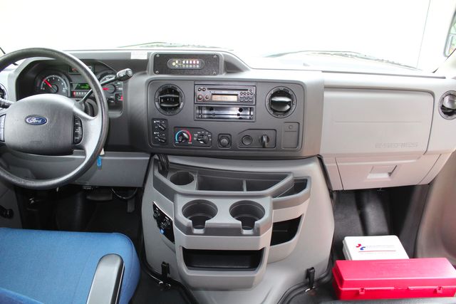 2012 Ford E-350 13 Passenger Starcraft Shuttle Bus With Wheelchair Lift | Irving, Texas | Lonestar Automart Inc.