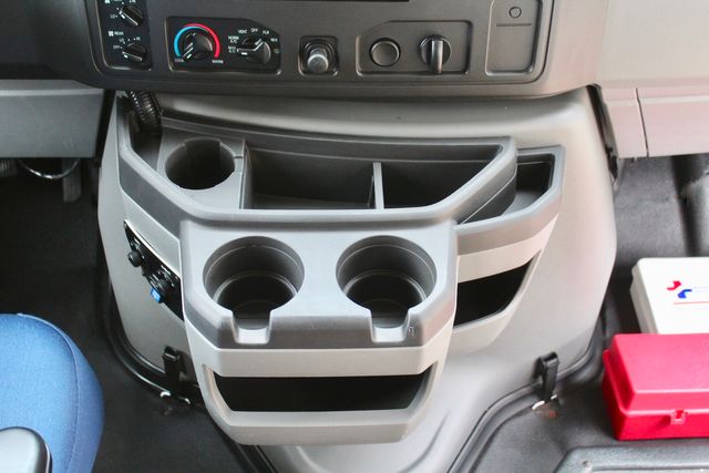 2012 Ford E-350 13 Passenger Starcraft Shuttle Bus With Wheelchair Lift | Irving, Texas | Lonestar Automart Inc.