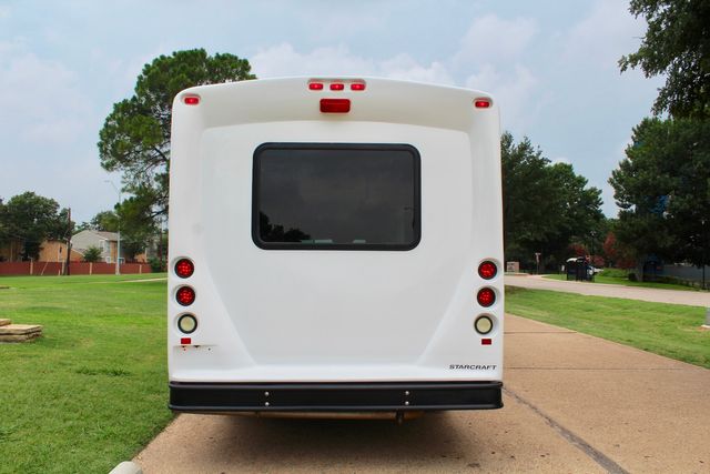 2012 Ford E-350 13 Passenger Starcraft Shuttle Bus  With Wheelchair Lift