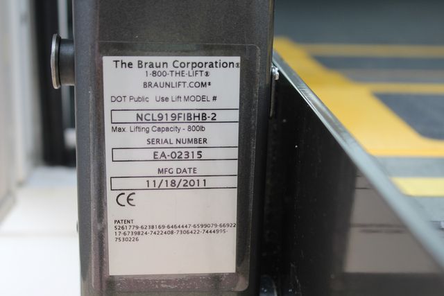 2012 Ford E-350 13 Passenger Starcraft Shuttle Bus With Wheelchair Lift | Irving, Texas | Lonestar Automart Inc. 2012 Ford E-350 13 Passenger Starcraft Shuttle Bus With Wheelchair Lift | Irving, Texas | Lonestar Automart Inc.