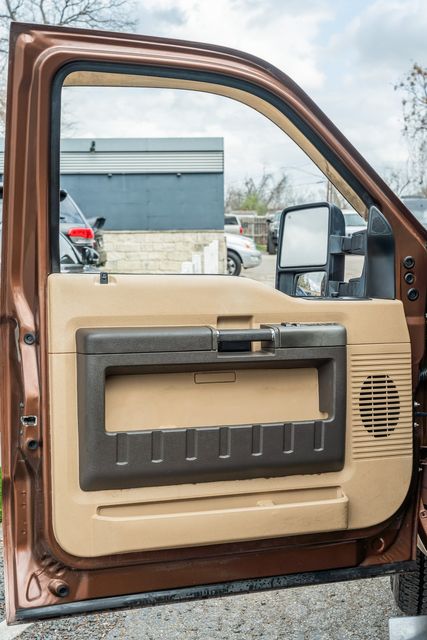 2012 Ford F-250 Super Duty Lariat CREW CAB STYLESIDE / 6.7L / WELL MAINTAINED | Austin, TX | Rocky Mountain Truck Stop Austin 2012 Ford F-250 Super Duty Lariat CREW CAB STYLESIDE / 6.7L / WELL MAINTAINED | Austin, TX | Rocky Mountain Truck Stop Austin
