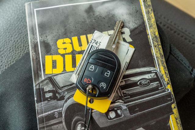 2012 Ford F-250 Super Duty Lariat CREW CAB STYLESIDE / 6.7L / WELL MAINTAINED | Austin, TX | Rocky Mountain Truck Stop Austin 2012 Ford F-250 Super Duty Lariat CREW CAB STYLESIDE / 6.7L / WELL MAINTAINED | Austin, TX | Rocky Mountain Truck Stop Austin