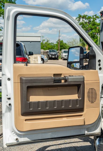 2012 Ford F-250 Super Duty Lariat 4X4 FX4 / 6.2L GAS / CLEAN CARFAX | Austin, TX | Rocky Mountain Truck Stop Austin