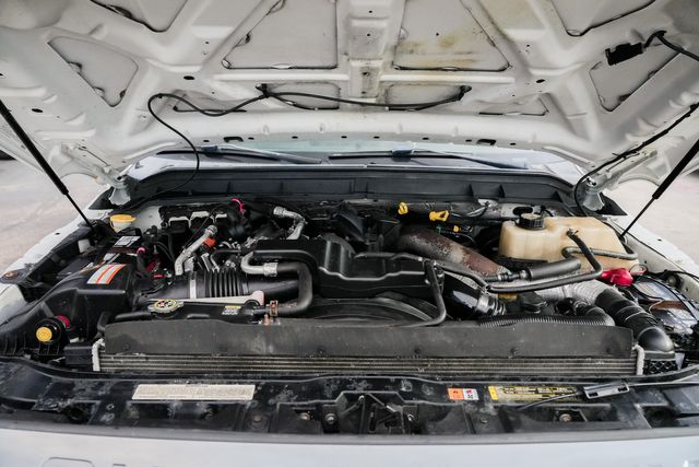 2012 Ford F-250 Super Duty Lariat CREW CAB FX4 / CLEAN CARFAX / WELL SERVICED | Austin, TX | Rocky Mountain Truck Stop Austin