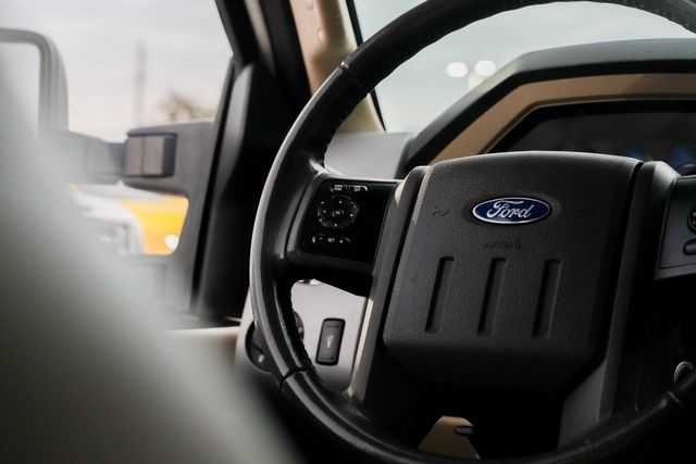 2012 Ford F-250 Super Duty Lariat CREW CAB FX4 / CLEAN CARFAX / WELL SERVICED | Austin, TX | Rocky Mountain Truck Stop Austin