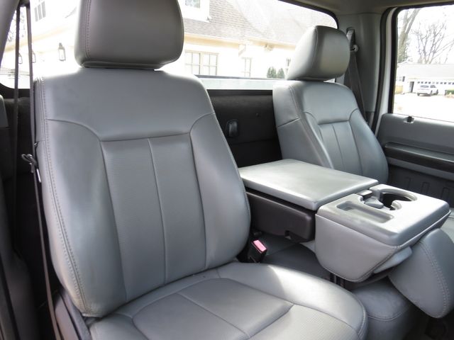 2012 Ford F-250 Super Duty XL w/Knapheide Utility Bed