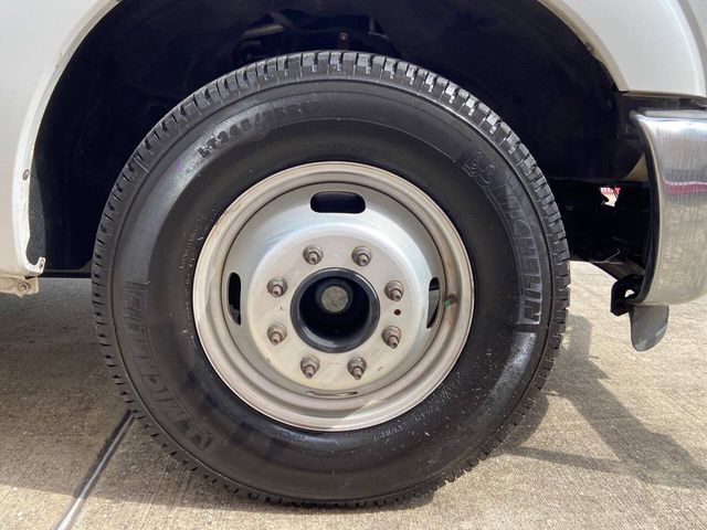 2012 Ford F-350 Super Duty XL 4x2 2dr Regular Cab 165 in. WB DRW Chassis | Houston, TX | Houston Auto Credit 2012 Ford F-350 Super Duty XL 4x2 2dr Regular Cab 165 in. WB DRW Chassis | Houston, TX | Houston Auto Credit